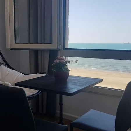 Arteg - Full Sea View Apartmán *